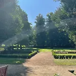 ベッド・アンド・ブレックファスト Internat Schloss Spiegelberg 3*