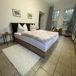 ベッド・アンド・ブレックファスト Internat Schloss Spiegelberg