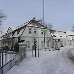 ベッド・アンド・ブレックファスト Internat Schloss Spiegelberg