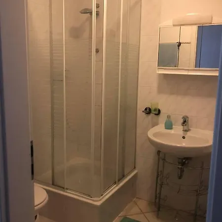 Internat Schloss Spiegelberg 3*