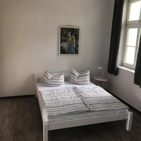 Internat Schloss Spiegelberg Bed and breakfast Neustadt (Dosse)