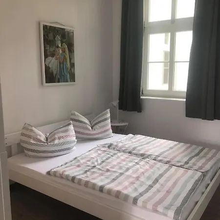 Internat Schloss Spiegelberg Bed and breakfast Neustadt (Dosse)