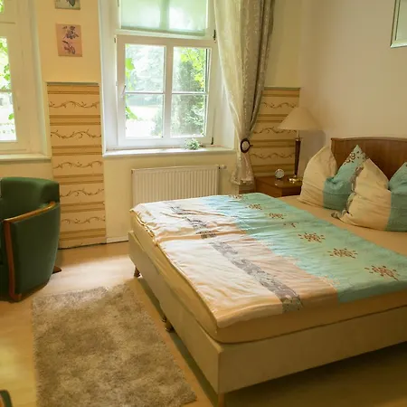 Alojamento de Acomodação e Pequeno-almoço Internat Schloss Spiegelberg