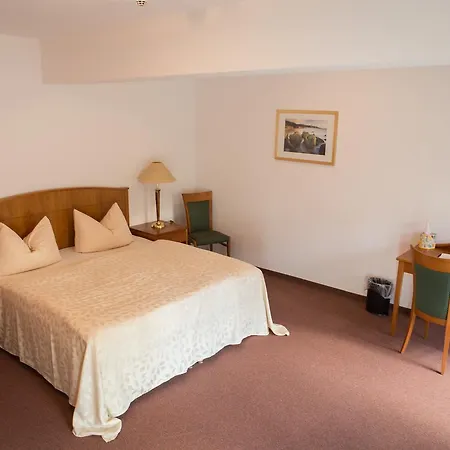 Bed and breakfast Internat Schloss Spiegelberg 3*