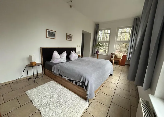 Bed & Breakfast Internat Schloss Spiegelberg