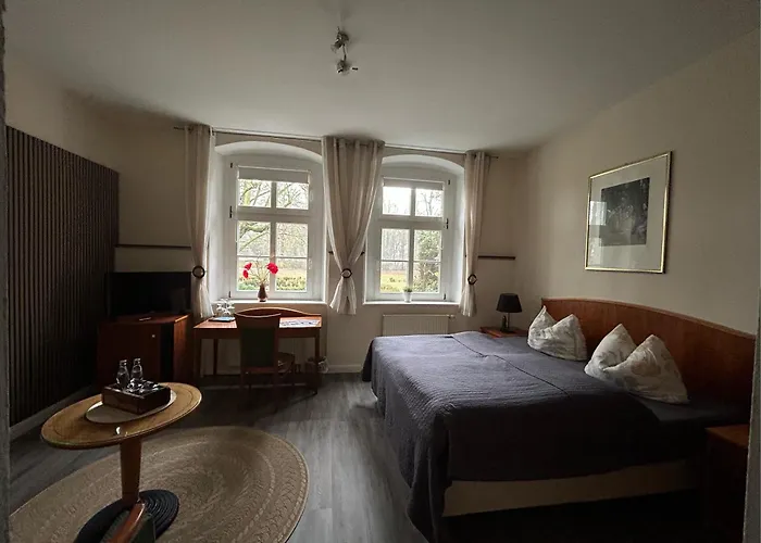 Bed & Breakfast Internat Schloss Spiegelberg 3*