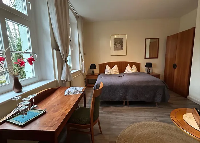 Internat Schloss Spiegelberg 3*