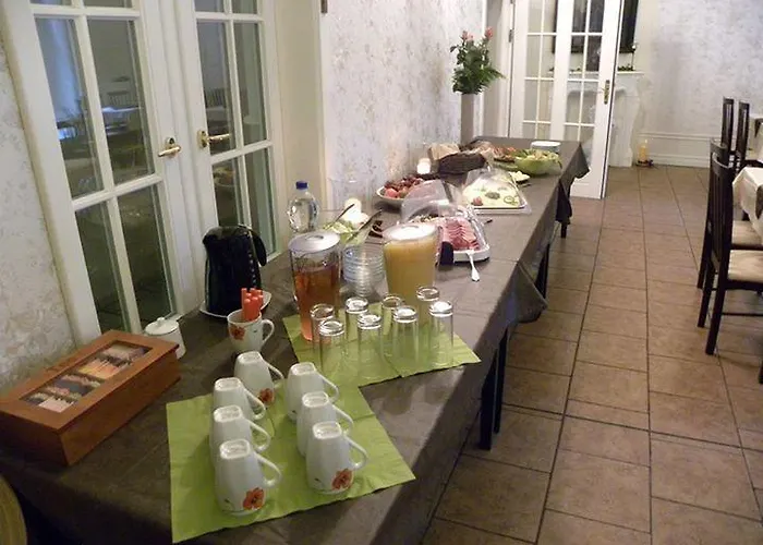 Nocleg ze śniadaniem Internat Schloss Spiegelberg Neustadt (Dosse)